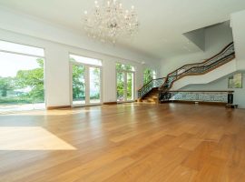 110 Repulse Bay Road