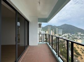 Repulse Bay Apartments