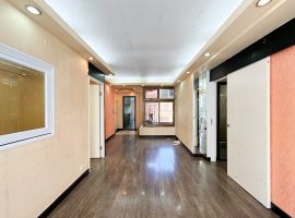 Way Man Court